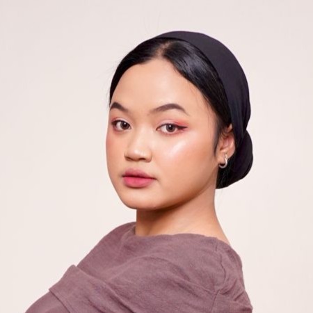 Pemateri Content Creator Summit - Rossa Farahdiba