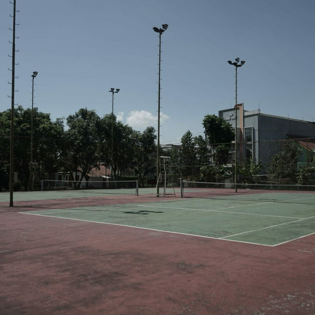 Lapangan tenis telkom university