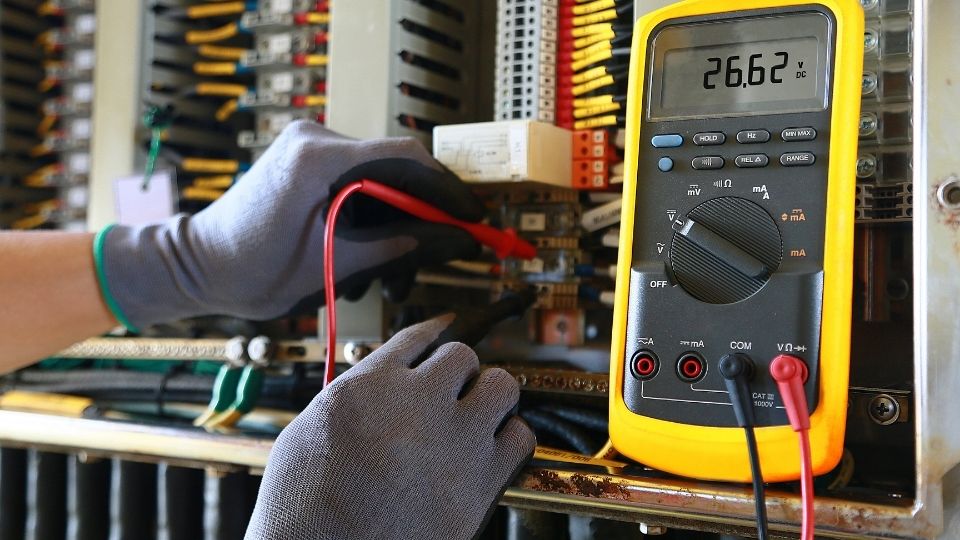 S1 teknik elektro? kunci sukses di industri elektronika