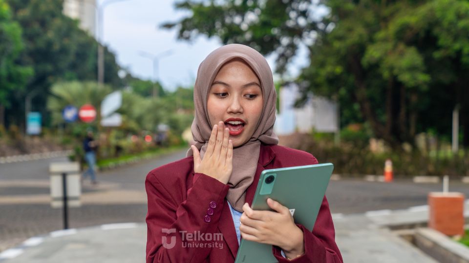 digital content broadcasting