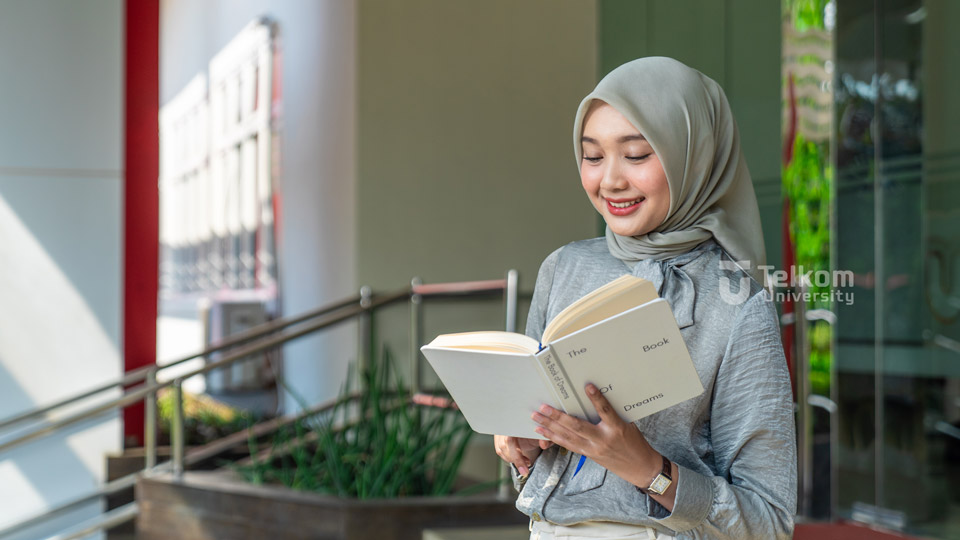 Program Fast Track Telkom University Cepat dan Cerdas