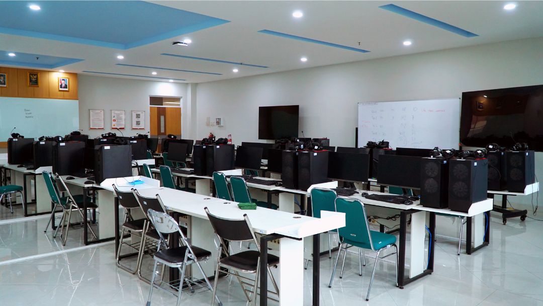 Telkom University Jakarta Lab Komputer